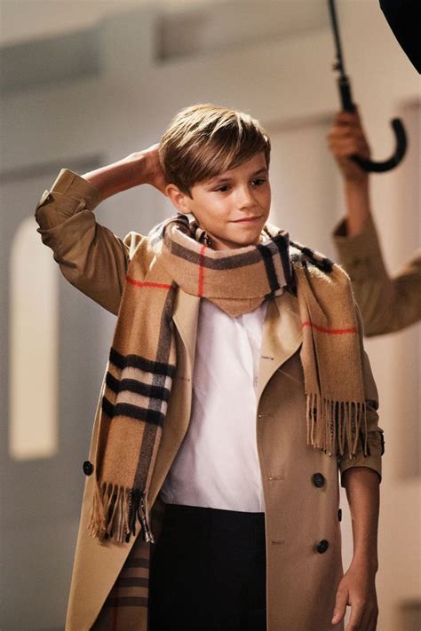 beckham romeo burberry|Romeo Beckham makes his modeling debut for Burberry .